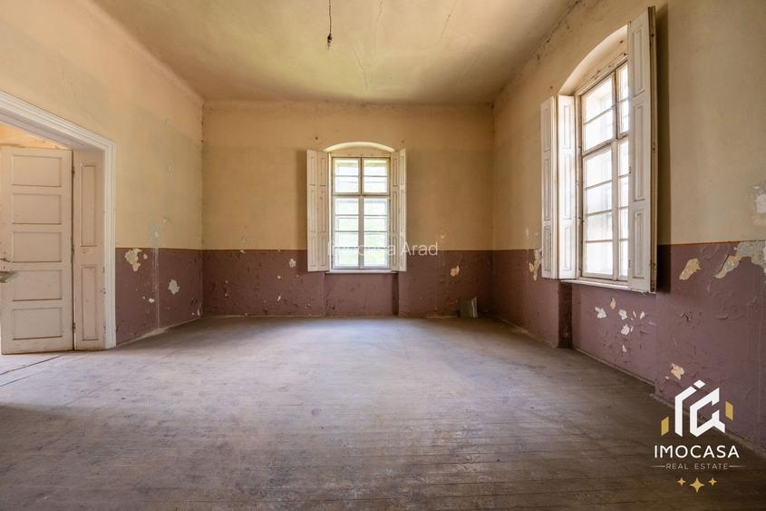 Vila Conac boieresc contelui Fabia 1920 de vânzare Păuliș Arad 2,4 ha - 11