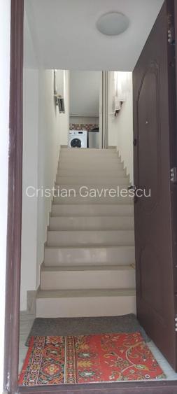Închiriere apartament la casă  - 12