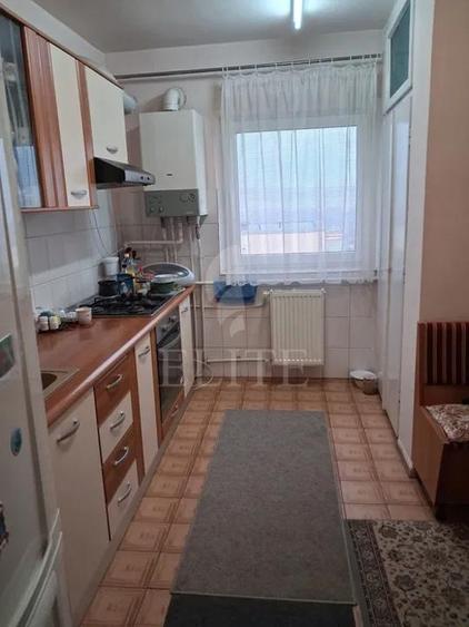 Apartament 3 camere în zona PIATA ZORILOR
