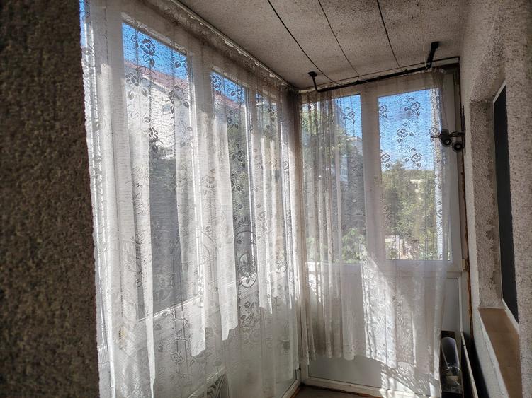 2 camere decomandat Valea Rosie - Rovinari