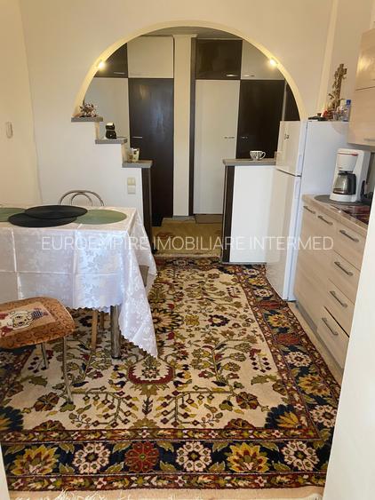 Apartament 2 camere decomandat , zona CET - 7