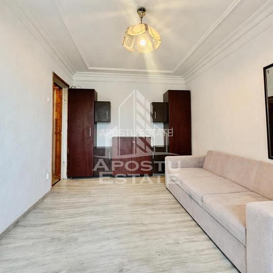 Garsoniera de vanzare, zona Podgoria - 2