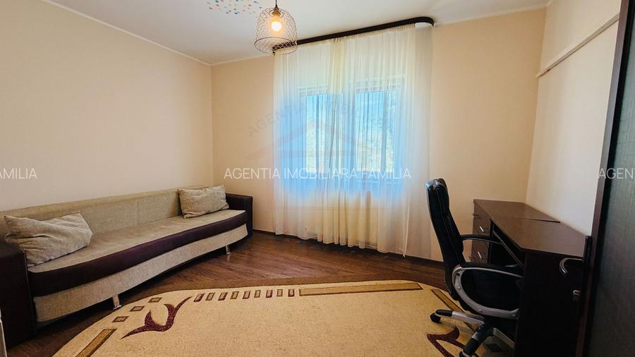 Vand apartament 3 camere IC Frimu in IFR, strada Nae Leonard, Bloc R - 13