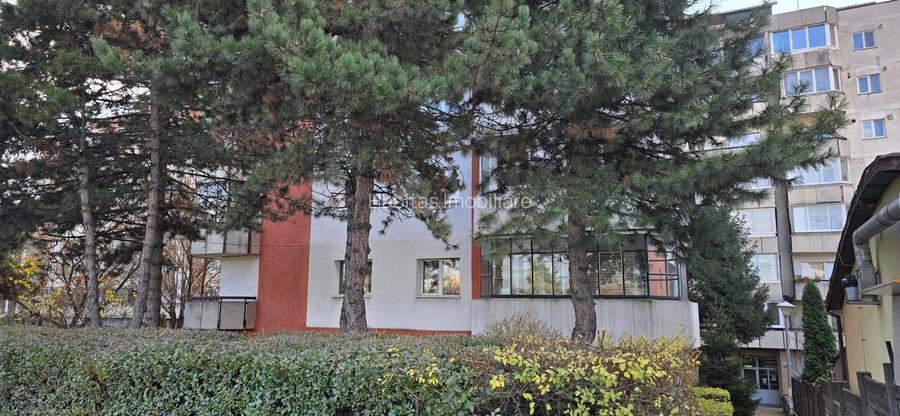 Apartament 2 camere decomandate,  etajul 2, str Aurel Vlaicu Marasti - 19