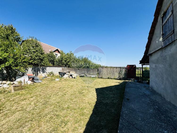 Teren 6,210mp Apateu / Strada Principala - 3