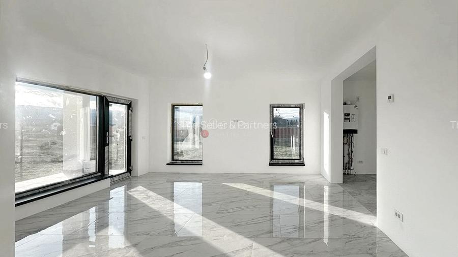 Curte Generoasa Compartimentare Practica - 16