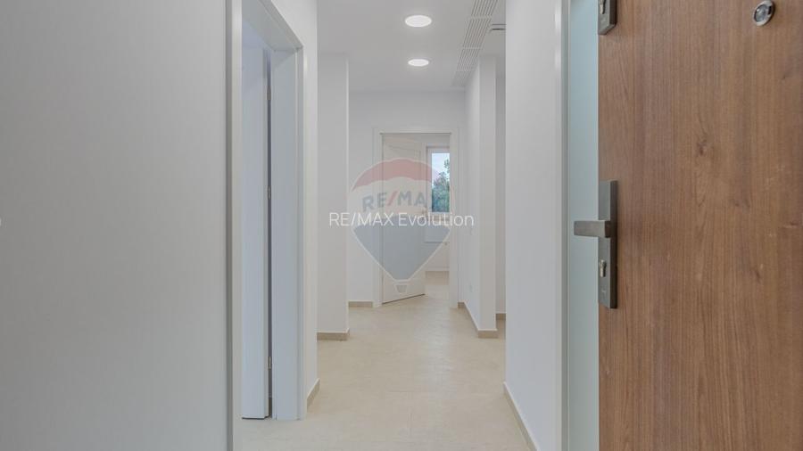 Clinica medicala-9 cabinete- URBAN PLAZA - bloc 15 parter! - 39