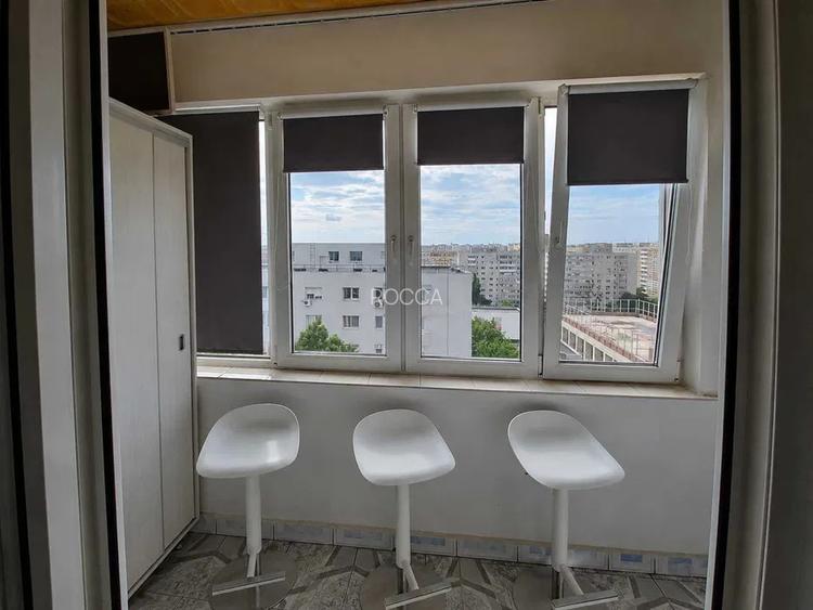 Apartament de 2 camere decomandat, renovat, etaj 10/10, 4 min metrou 1 Decembrie - 8