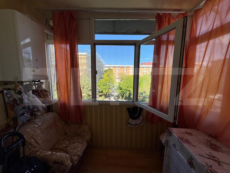 Apartament de 2 camere, decomandat, etaj intermediar, zona Casa Shaorma  - 7