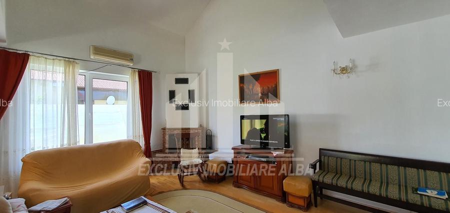 Casa individuala | 240 mp | 730 mp teren | Toate utilitatile | Cetate - 2