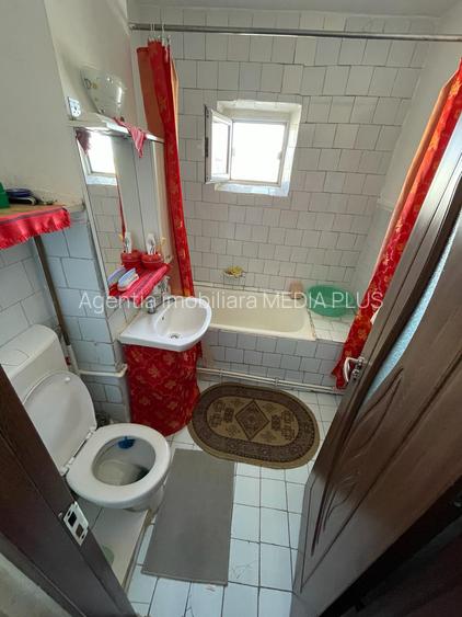 Apartament cu 3 camere decomandat-Micro 16 - 5