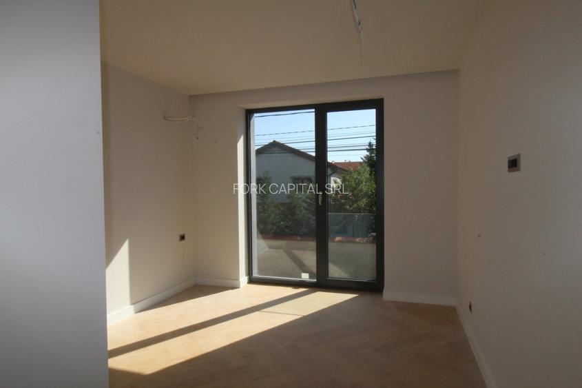 Cambridge School, 4 camere 3 bai 2 terase mari 2 locuri de parcare. Erou Iancu N - 14