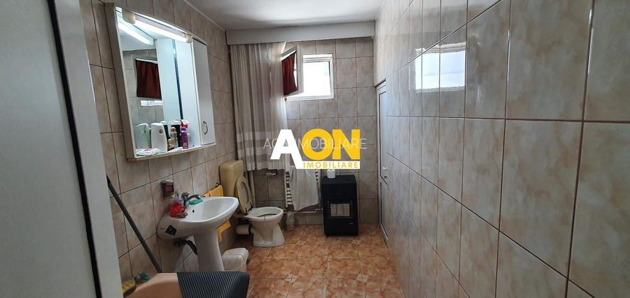 Casa cu 4 camere, garaj, teren 791 mp, zona Schit - 8