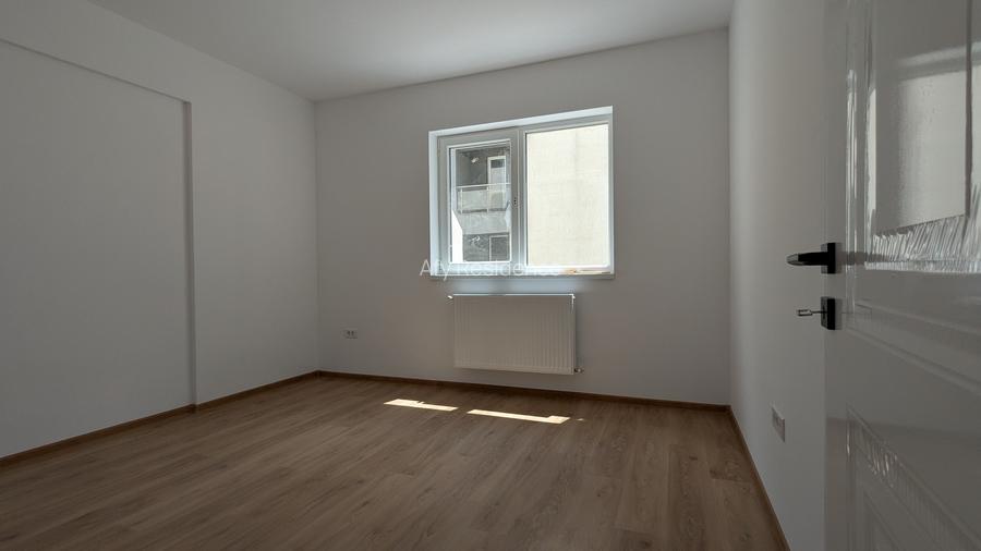 partament nou, decomandat, finisat modern cu 2 camere si balcon - S4 - 8