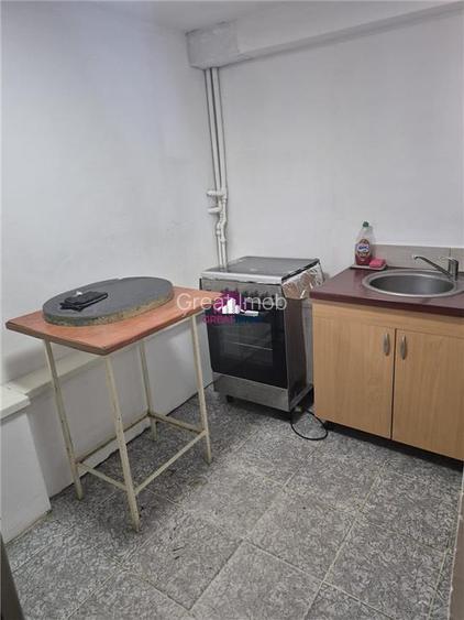 Loc în cameră — 160 EUR lună | Tot inclus | Metrou 2 minute Mihai - 8