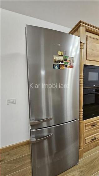 Casa renovata 200mp pe 2 niveluri,parcare, curte cu foisor,Centru, str.Nicolae B - 23