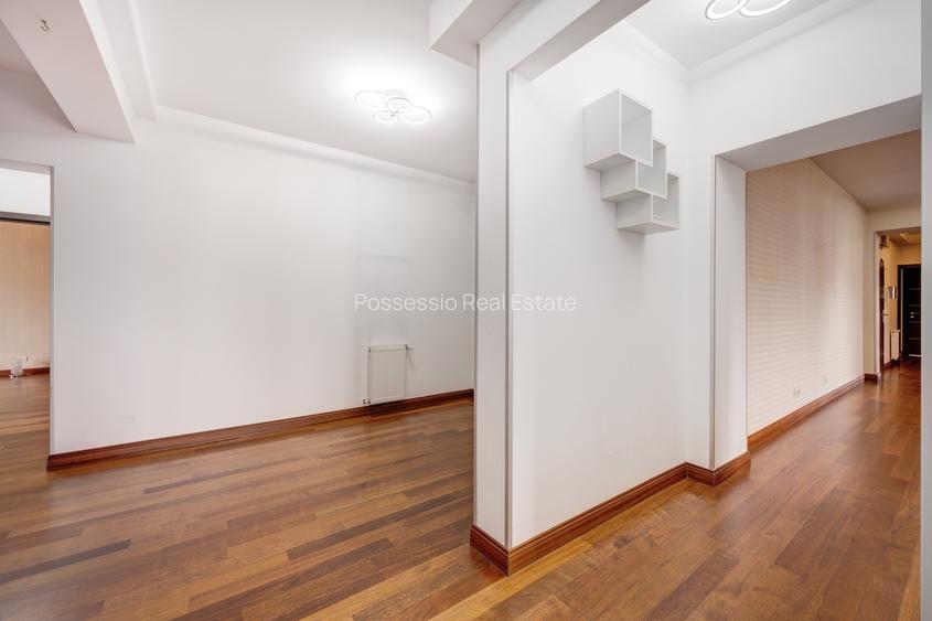 Soseaua Sisesti -  6 camere, 242 mp –2 parcari--Comision 0% - 15