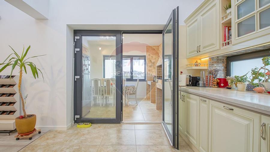 Casă premium cu 270 mp utili, 7 camere ,curte generoasă în Bartolomeu - 7