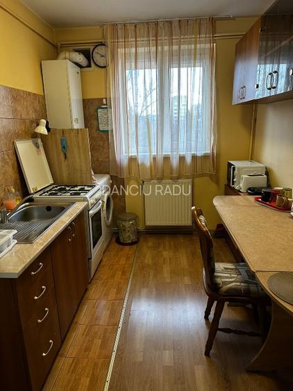 Inchiriez apartament 2 camere  - 4