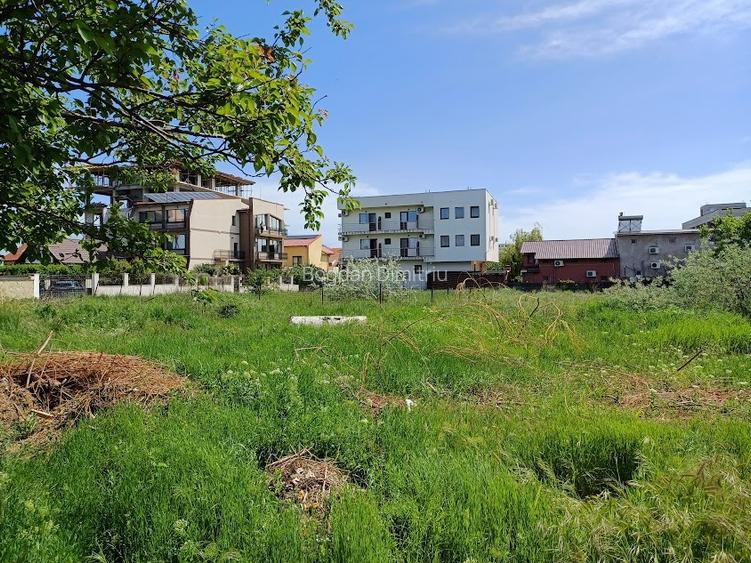 Vand teren in Mamaia Sat. Navodari. Parcelabil in doua loturi. Pret negociabil. - 10