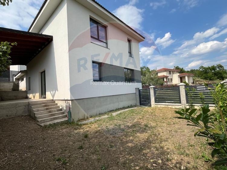 Casă de vânzare semifinisată, 4 Camere 145 mp utili,Făcliei - 3