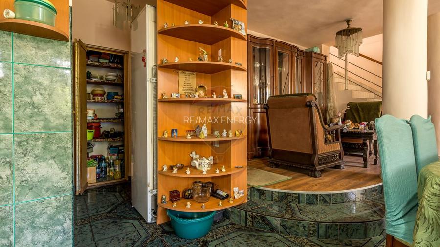 Casa pe 5 nivel-Ideala pentru Locuinta, Sediu Firma sau Investitie! - 4
