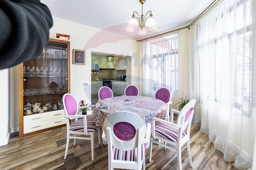 Casă spațioasă 350 mp utili, Teren 650 mp, Garaj subteran, Tractorul - 13