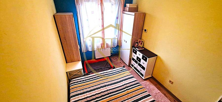 Vand apartament cu 4 camere in zona spitalul judetean,comision ,,0'' - 5
