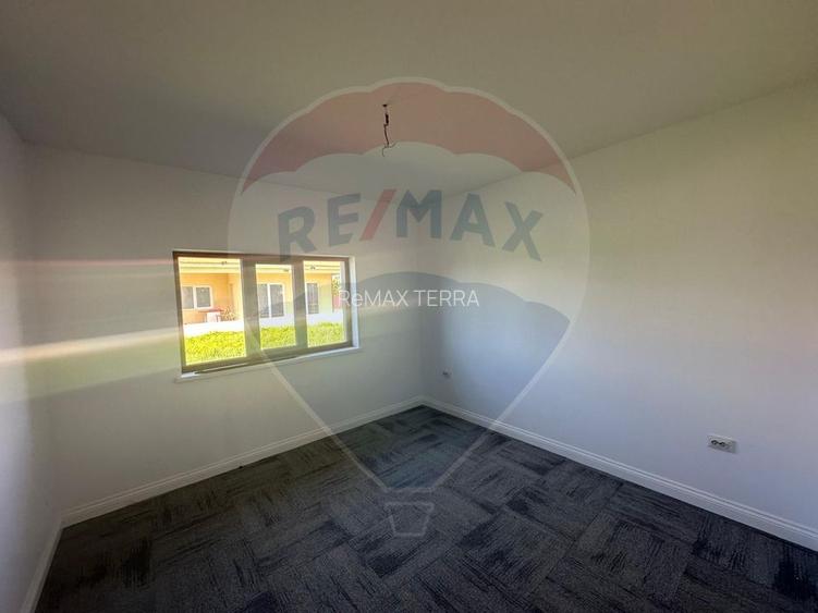 Casă cu 4 camere de vânzare - 6