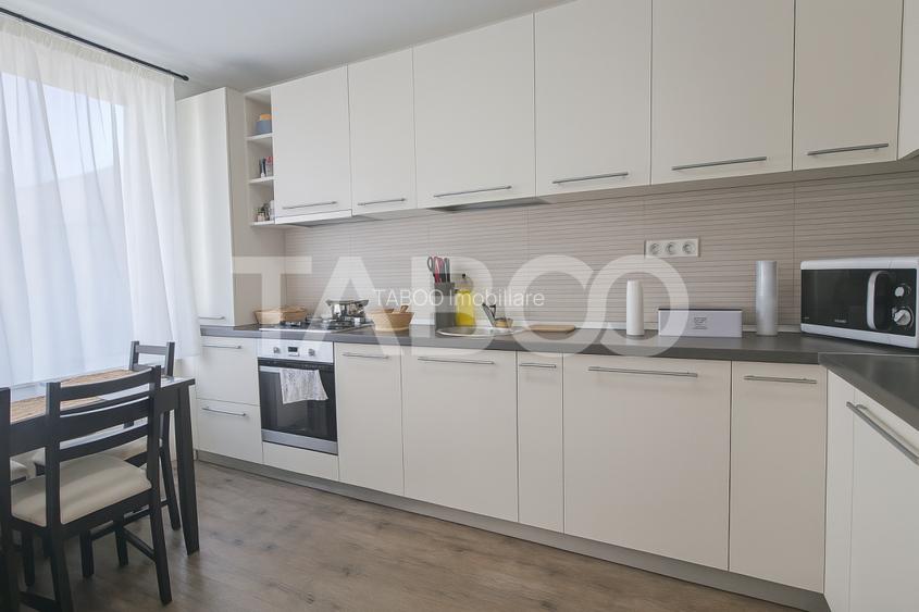 Casa de vanzare in Zavoi cu 3 camere 2 bai curte libera de 50 mp - 10