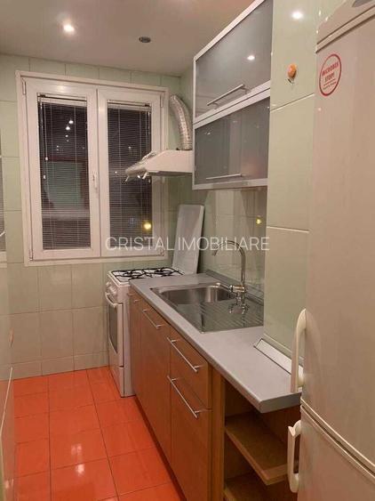 Garsonieră renovată, mobilată, utilată, etaj 1, lângă metrou Titan - 4