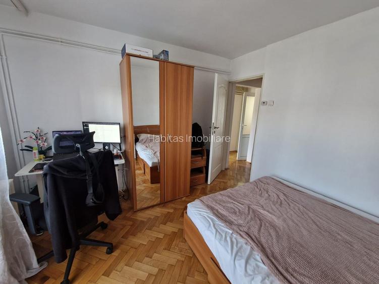 Apartament 3 camere decomandate de inchiriat, zona str N Titulescu - 16