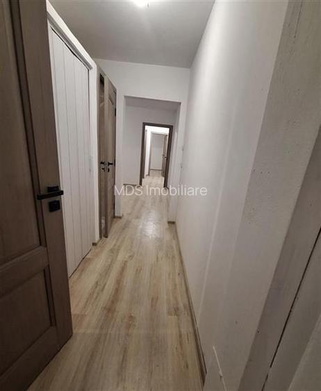 4 camere etaj intermediar langa Mall renovat recent - 14