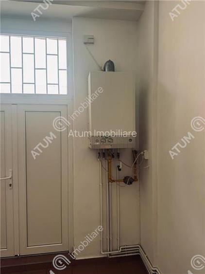 Spatiu comercial 100 mp utili 9 ml vitrina 2 intrari Valea Aurie Sibiu - 8