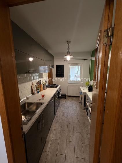 Apartament 3 camere - in bloc de 4 etaje, loc parcare inclus - 14