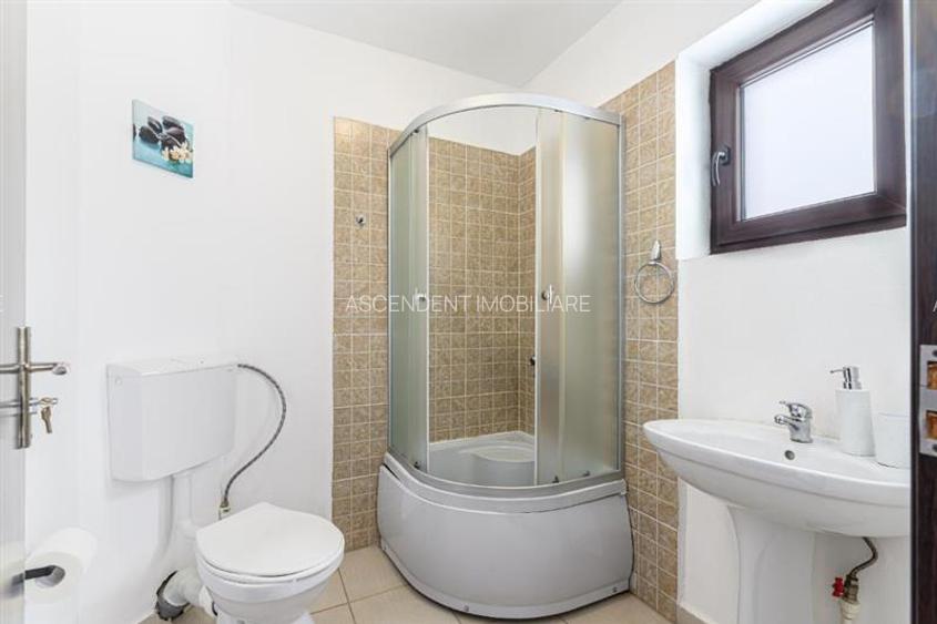 Aleasa Pensiune, pe 1.400 mp teren, in curcubeu montan, Bran - Poarta, Brasov - 9