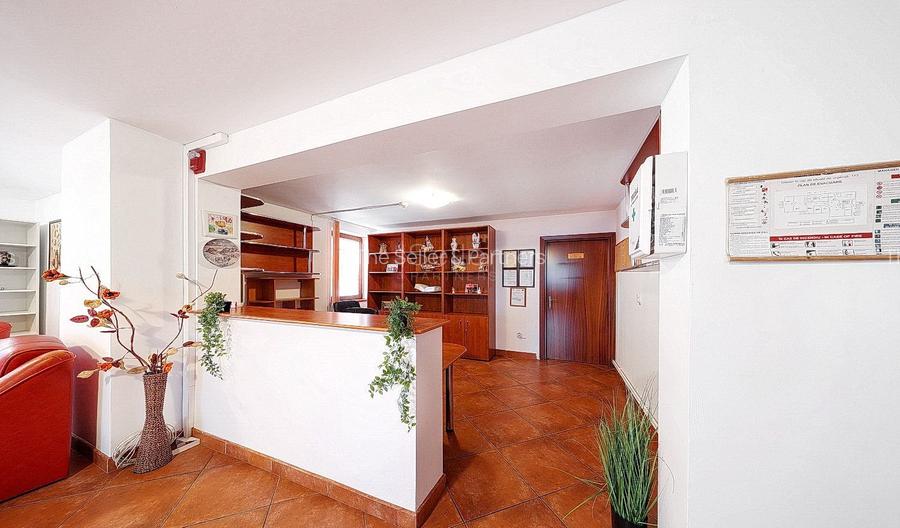 Cladire cu multiple destinatii - 44