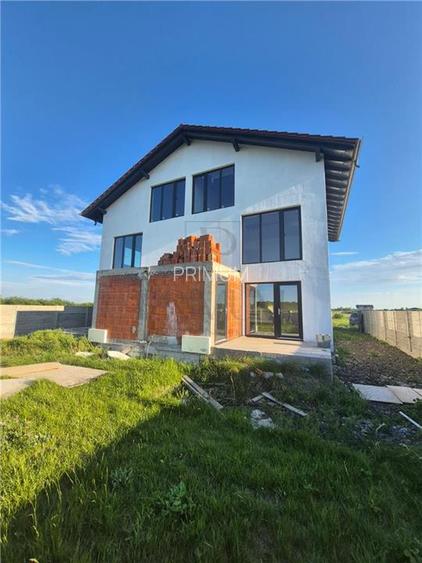 DUPLEX IMENS - MOSNITA VECHE -  VEDERE PADURE  611 MP TEREN - 160 MP UTILI - 8