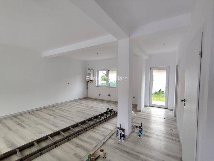 Casă înșiruită, 4 camere – 120 mp utili, zona Micești – La cheie! - 4