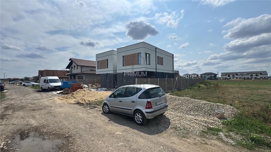 Duplex modern - zona foarte buna- separat prin camera tehnica - 2