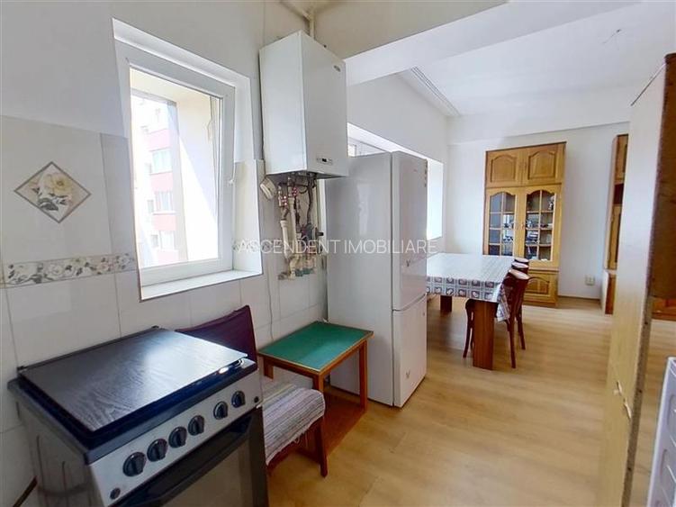 Tur 3D! Apartament trei camere, pe doua niveluri, Garii, Brasov - 7