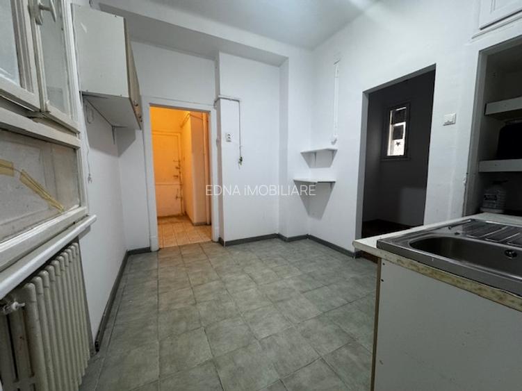 Inchiriere 5 camere, Piata Romana - 8