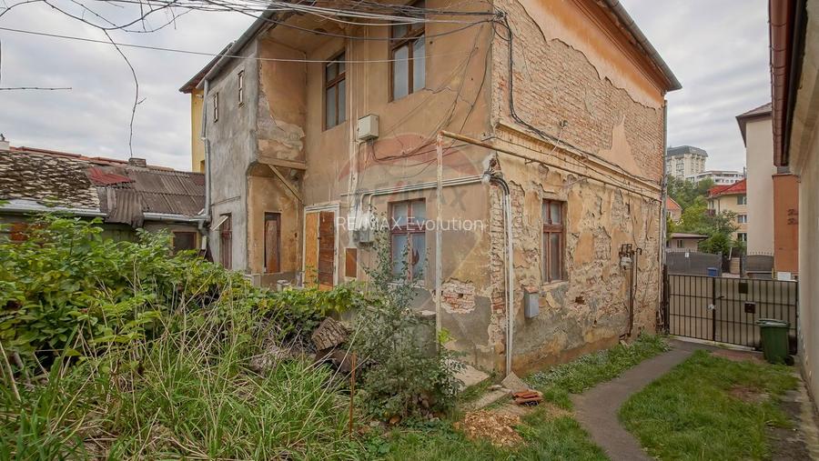 Clădire pt clinică stomatologică 10 camere, S + P + E, teren 282 mp - 23