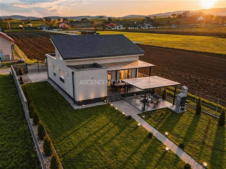 Resedinta rafinata&luminoasa, in cel mai nou cartier,aria Sepsi Arena: locul und - 25