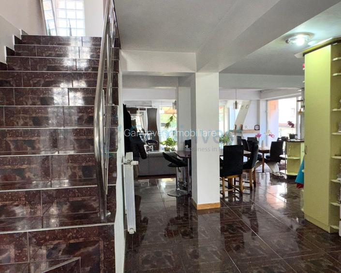 Casa cu 5 camere, singur in curte, cu Garaj zona Iosia, Oradea - 10