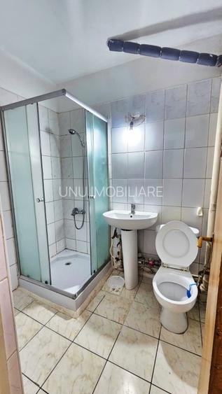 1 Camera Decomandat 32mp zona Nicolina 1 - 2