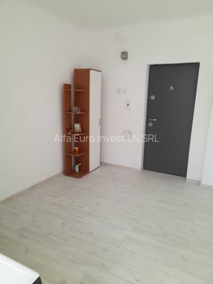 Garsoniera la mansarda, zona Calea Bucuresti - 5