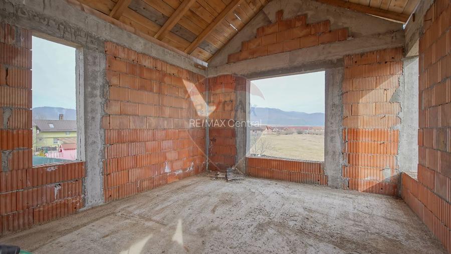 COMISION 0% Casă Individuala La Rosu cu teren de 4000 mp in Crizbav - 21