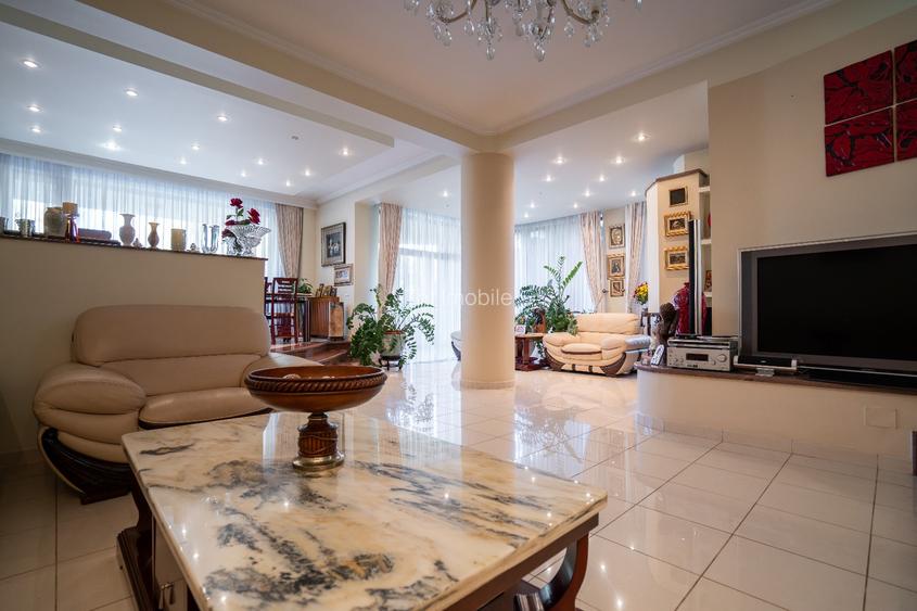 Vila multi-family home cu piscină și ponton privat- Lacul Morii - 4