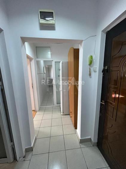 Garsoniera decomandata, Parcul Circului, et. 1, an 1983 - 4